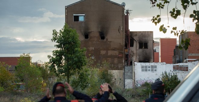 Identificados dos de los tres muertos en el incendio de la nave de Badalona