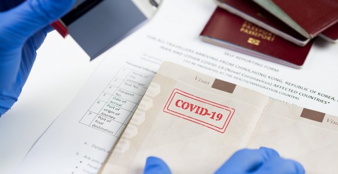 Otras miradas - Covid-19: ¿Sería buena idea el 'pasaporte de inmunidad'?