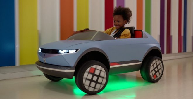 Un Hyundai '45 EV' muy especial para los niños del Hospital Infantil SJD de Barcelona