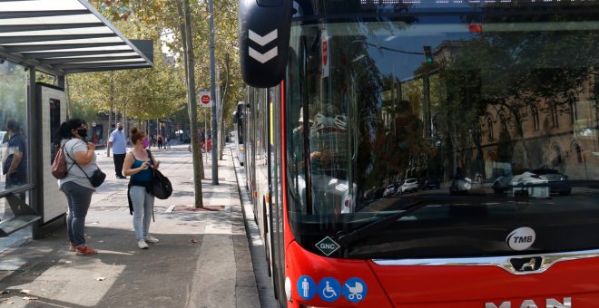 El vehicle privat duplica el transport públic a l'àrea de Barcelona, una xifra inamovible els últims 20 anys