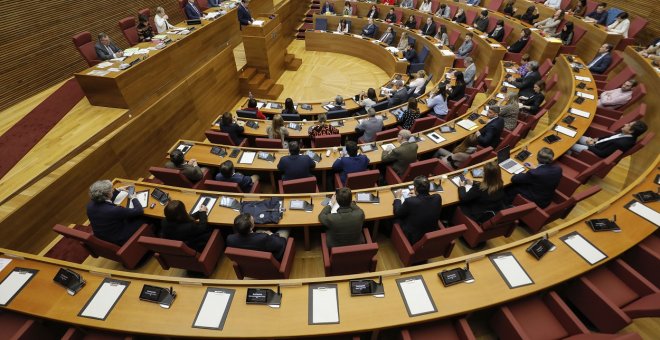 Aprobados los presupuestos valencianos con un bloque de la derecha dividido