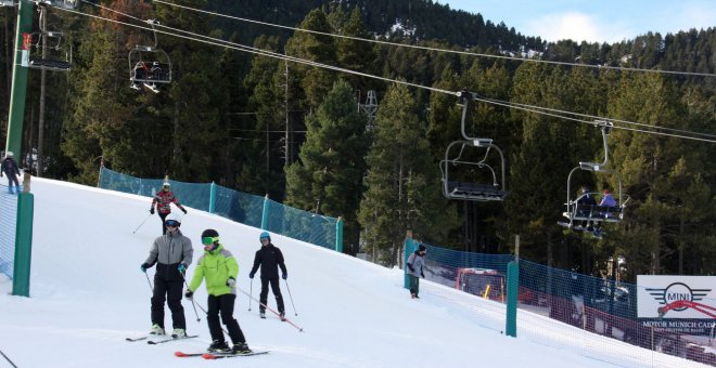 El comerç, el turisme rural i el sector de la neu clamen per ajuts econòmics davant les noves restriccions per la pandèmia