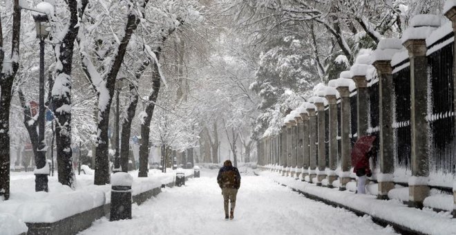 Cuidado con el hielo en la calle y la nieve en los balcones: estos son los consejos a seguir para combatir el temporal Filomena