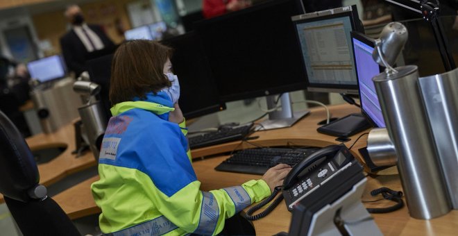 Trabajadores del 112 de Madrid multiplicaron sus turnos sin que la dirección habilitara "zonas para dormir"