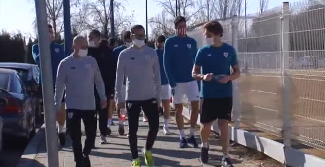 Los jugadores del Athletic se pasean por Sevilla antes de la final de la Supercopa