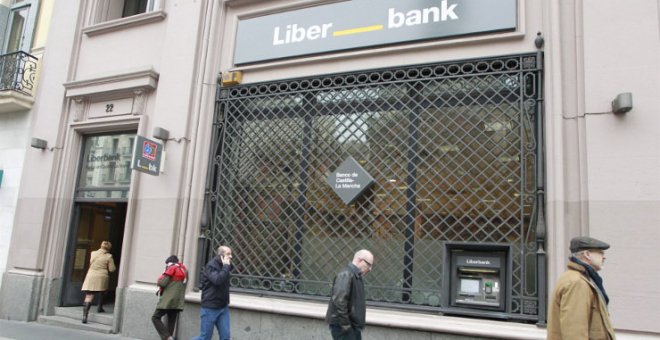 CCOO censura que la adjudicataria de la limpieza en Liberbank quiera que sus trabajadoras realicen el registro horario con su WhatsApp particular