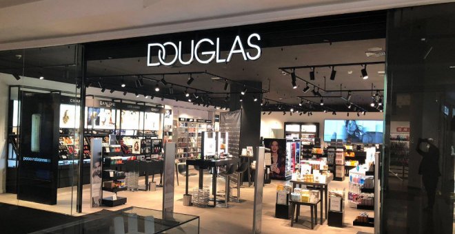 Douglas presenta un ERE para 600 empleados y el cierre de 103 perfumerías