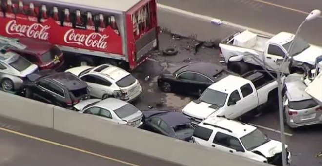 El hielo podría estar detrás del choque en cadena de 130 vehículos en Texas