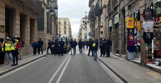 Els Mossos blinden una concentració de Jusapol que rep el suport de Vox, PP i Cs