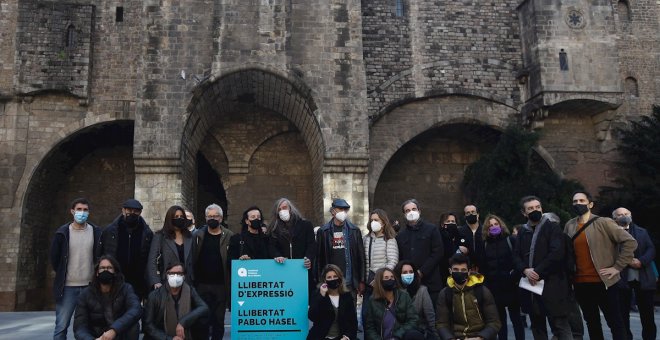 Así te hemos contado la concentración de apoyo a Pablo Hasél de la Academia Catalana de la Música