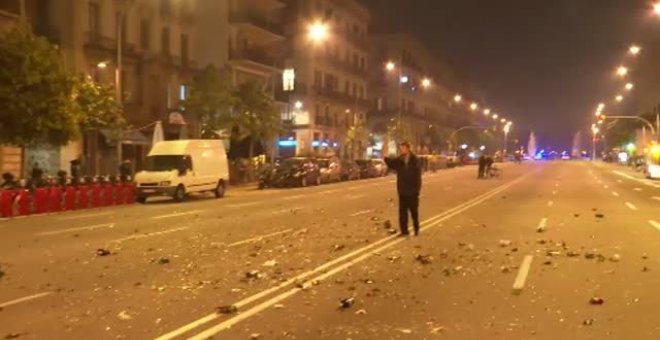 Cuarta noche de altercados violentos en Barcelona por el encarcelamiento de Hasél