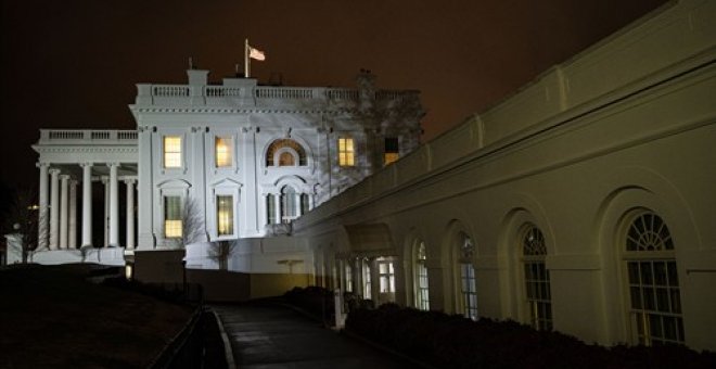 La Casa Blanca trabaja con Facebook y Twitter para plantar cara a los antivacunas