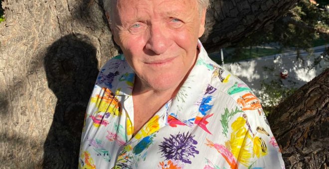 2021 ha valido la pena por ver a Anthony Hopkins bailando en camisa hawaiana