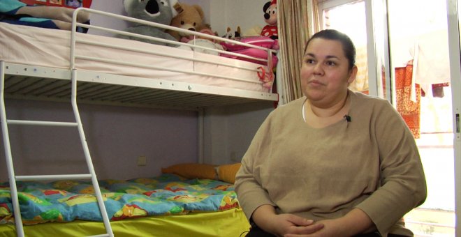 Vivian, madre soltera y pluriempleada, 36 años: "Le dije a mi jefe que ya volvería cuando pasara el estado de alarma porque me daba miedo que me quitasen a mi hija"