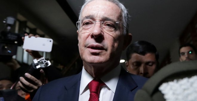 La Fiscalía colombiana pide al juez cerrar la investigación contra Álvaro Uribe