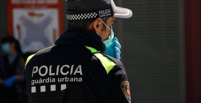 Condenado un agente de la Guardia Urbana de Barcelona por agredir en comisaría a un hombre de origen colombiano