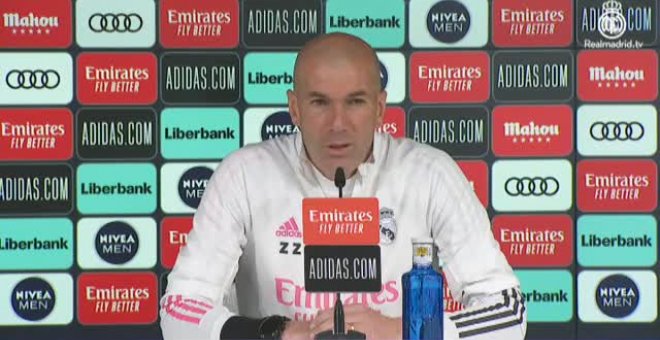 Zidane sobre la renovación de Sergio Ramos: "Como entrenador quiero que siga"