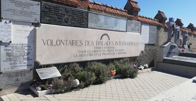 Vox retira 'in extremis' una propuesta que quería destruir un monumento en recuerdo a las Brigadas Internacionales en Madrid al saber que la perdería