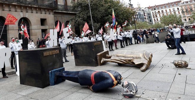 La Audiencia Nacional archiva el procedimiento por el derribo de una figura del Rey en Pamplona