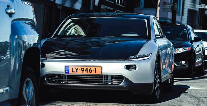 El Lightyear One, un coche eléctrico premium con carga solar, llegará antes de que finalice el año