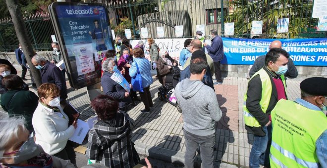 Los pensionistas se rebelan contra "comisiones y abusos bancarios"