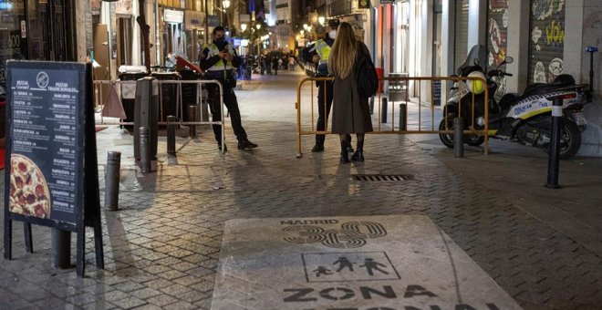 El Ayuntamiento de Madrid y el Gobierno refuerzan la vigilancia policial en el centro de Madrid tras semanas de fiestas