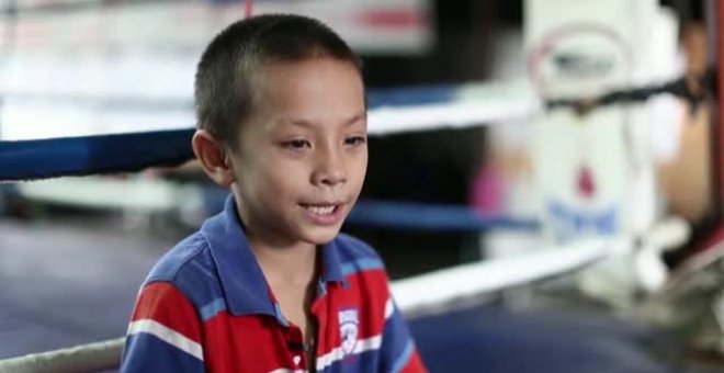 Tata, el boxeador tailandés que con 9 años mantiene a toda su familia