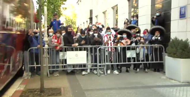 Mariachis en el hotel de concentración del Athletic en San Sebastián