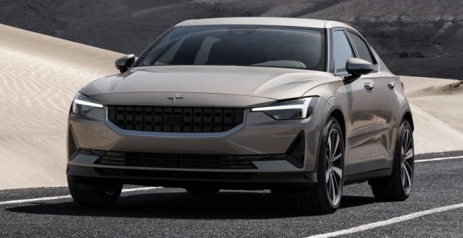 El Polestar 2 eléctrico estrena versiones Long Range y Standard Range: más autonomía y menor precio