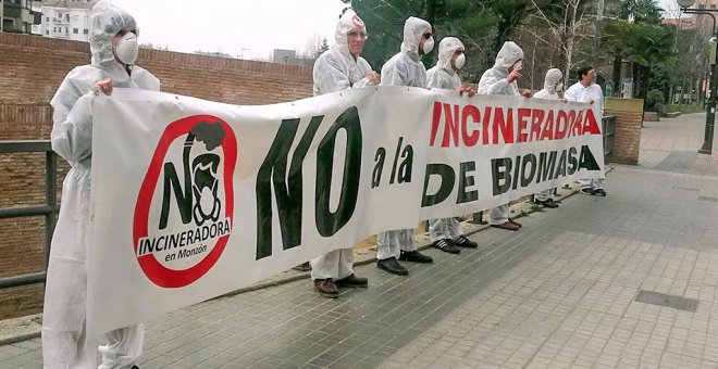 Guerra contra una central térmica: "Nos ponen una chimenea que escupe sustancias cancerígenas al lado de casa"