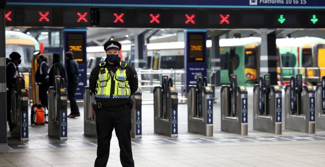 Absuelto en Reino Unido un policía que mató de un disparo a un hombre negro desarmado