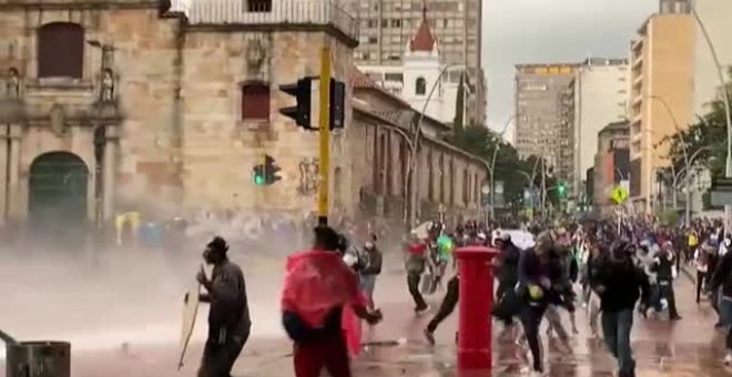 Miles de personas piden en Colombia el fin de la represión tras ocho días de protestas