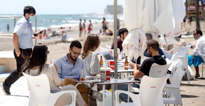 ¿Qué pasa si te llaman para vacunarte contra la covid en verano y estás de vacaciones?