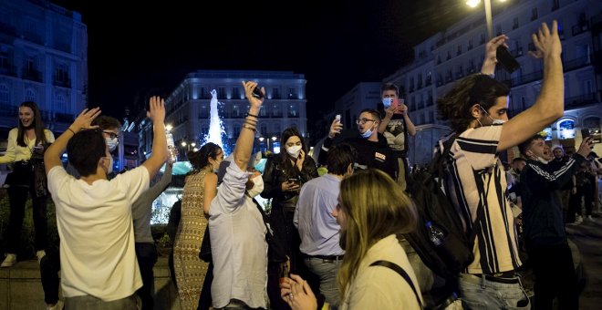 Control de botellones, bares y reuniones sociales, claves para evitar un nuevo repunte de los contagios