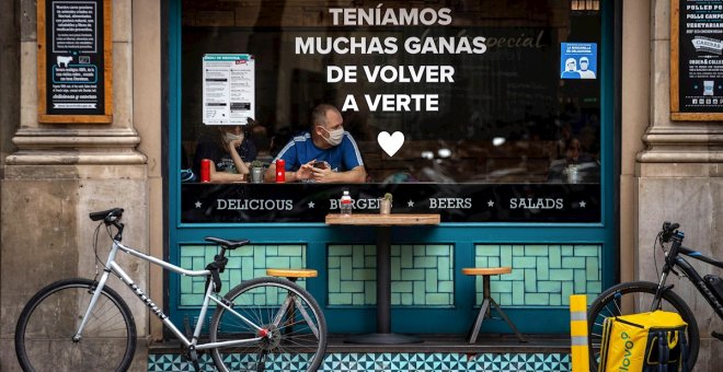 El aumento de la movilidad, la reapertura del ocio nocturno y el caos judicial, los mayores riesgos para una quinta ola