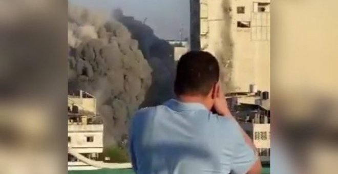 El estremecedor vídeo que un fotoperiodista graba a escasos metros de un bombardeo de Israel