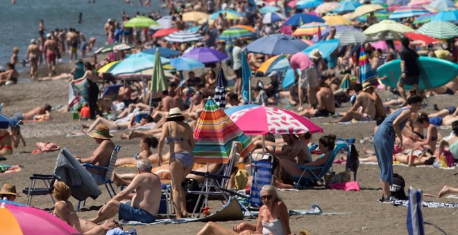 Los españoles se echan en masa a la carretera tras el fin del estado de alarma