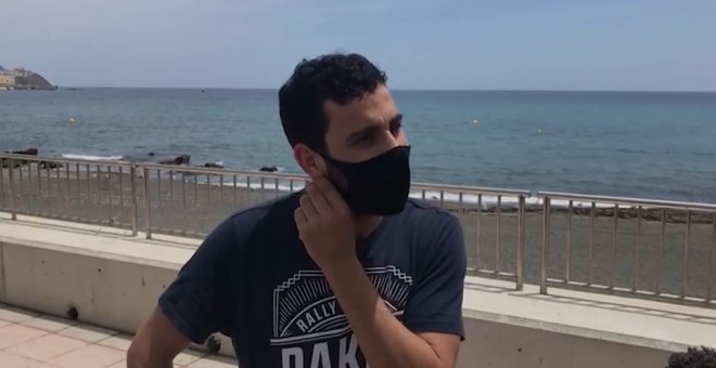 El desgarrador testimonio de Yassim, el joven que ha salvado la vida a un hombre de 27 años que habría intentado suicidarse en la playa del Tarajal