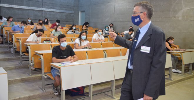 Los exámenes universitarios de fin de curso serán presenciales, con más aulas, menos aforos y accesos escalonados