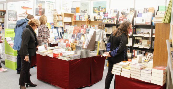 Pedro Simón, Teresa Valero o Juan del Val, entre los autores que estarán en la Feria del Libro