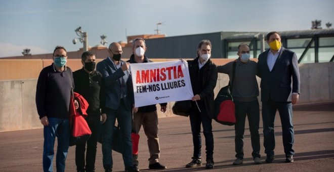 Posos de anarquía - La mayoría silenciosa apoya los indultos