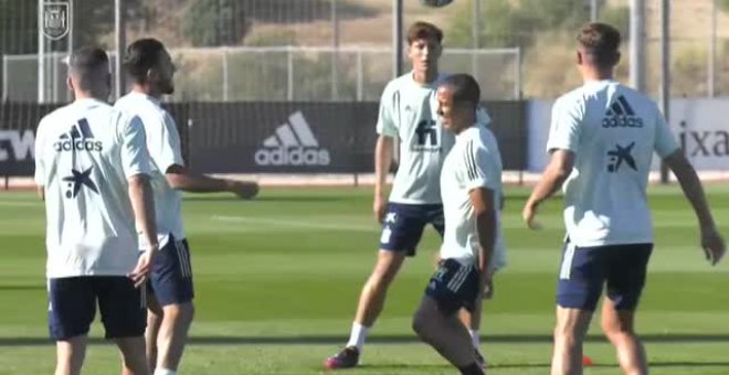 La selección absoluta suma tres nuevos efectivos en su último entrenamiento