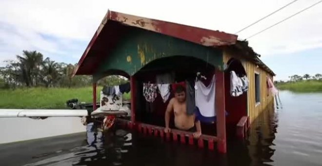 Las mayores inundaciones en 100 años golpean la selva amazónica