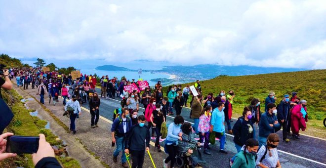 La estrategia energética de Feijóo levanta la protesta ciudadana contra los parques eólicos