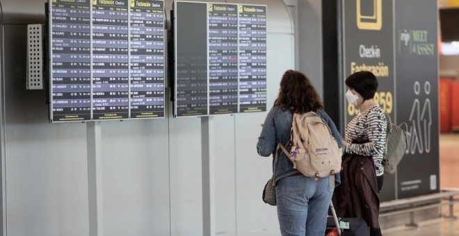 Sanidad amplía las pruebas diagnósticas en los controles sanitarios para acceder a España