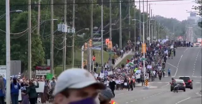 Manifestación en Canadá en apoyo a la familia musulmana canadiense atropellada en un crimen de odio