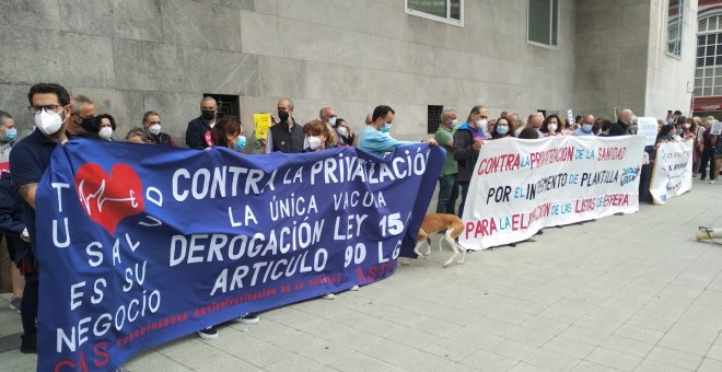 Movilización en Xixón contra "el desmantelamiento de la sanidad pública"