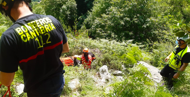 Rescatado un escalador tras dislocarse la rodilla en la vía ferrata de Socueva