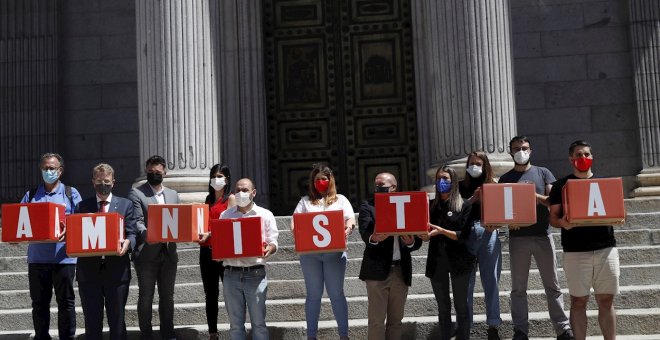 Organizaciones y partidos independentistas piden con 200.000 firmas una ley de amnistía y no solo los indultos