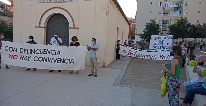 El barri més empobrit de València esclata contra la inseguretat i l’abandonament